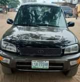 A picture of 2000 Toyota RAV4