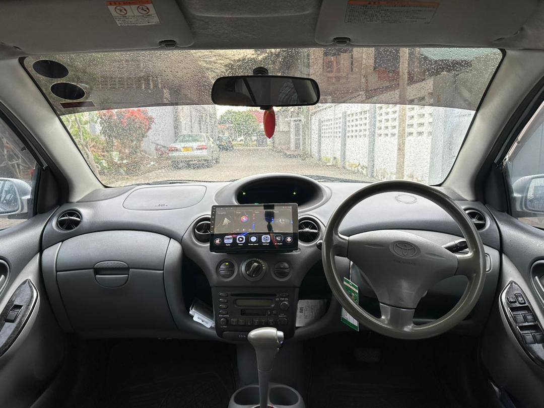 A picture of TOYOTA VITZ