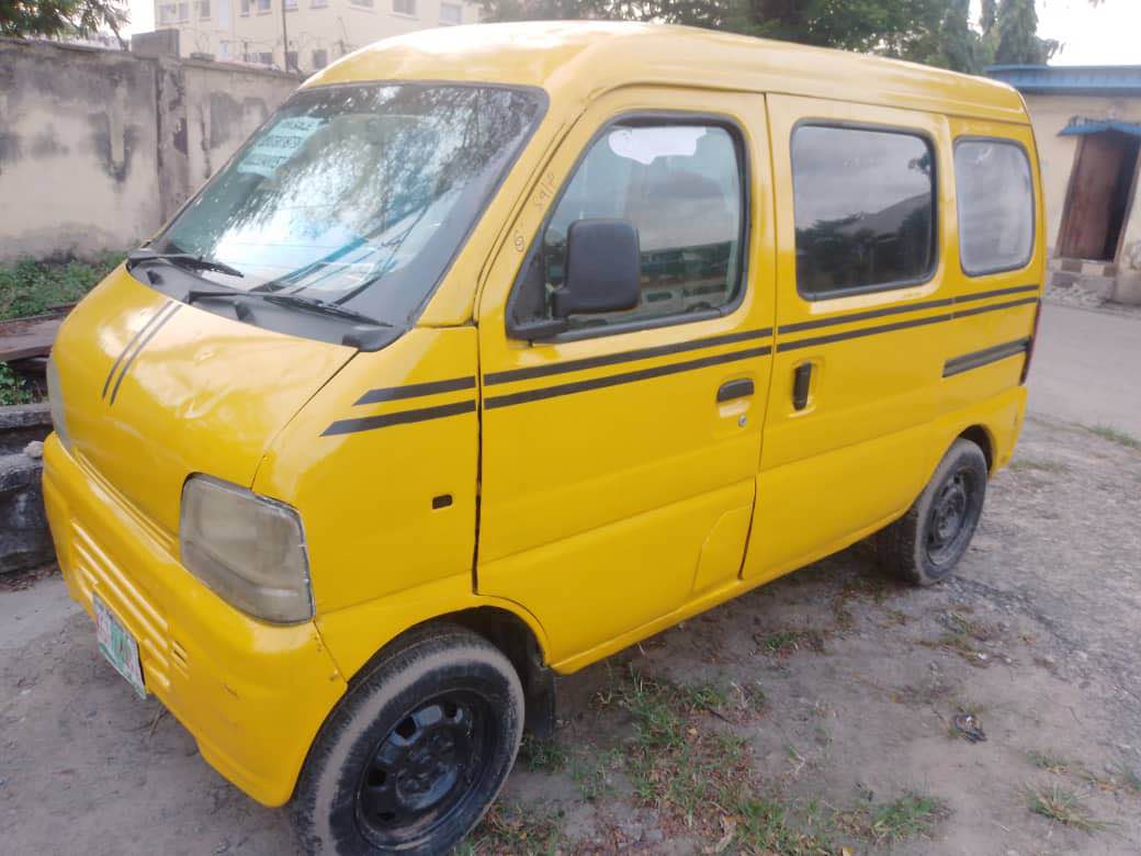 A picture of Suzuki every 2002