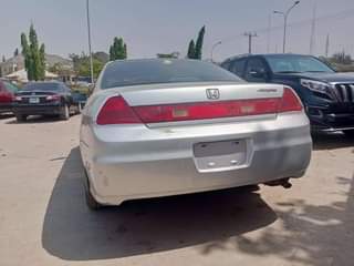 A picture of Honda Accord 2000