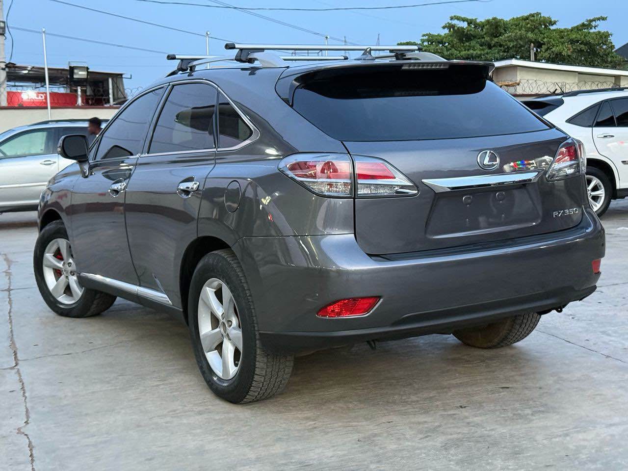 A picture of Lexus RX 350 2013