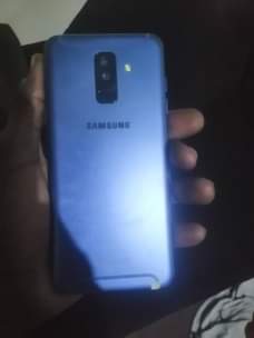 A picture of SAMSUNG S6