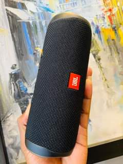 A picture of Jbl flip 5 speaker