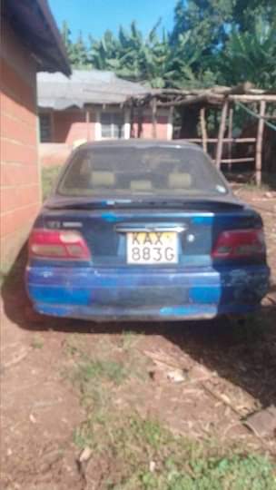 A picture of 2000 1500cc Toyota carina