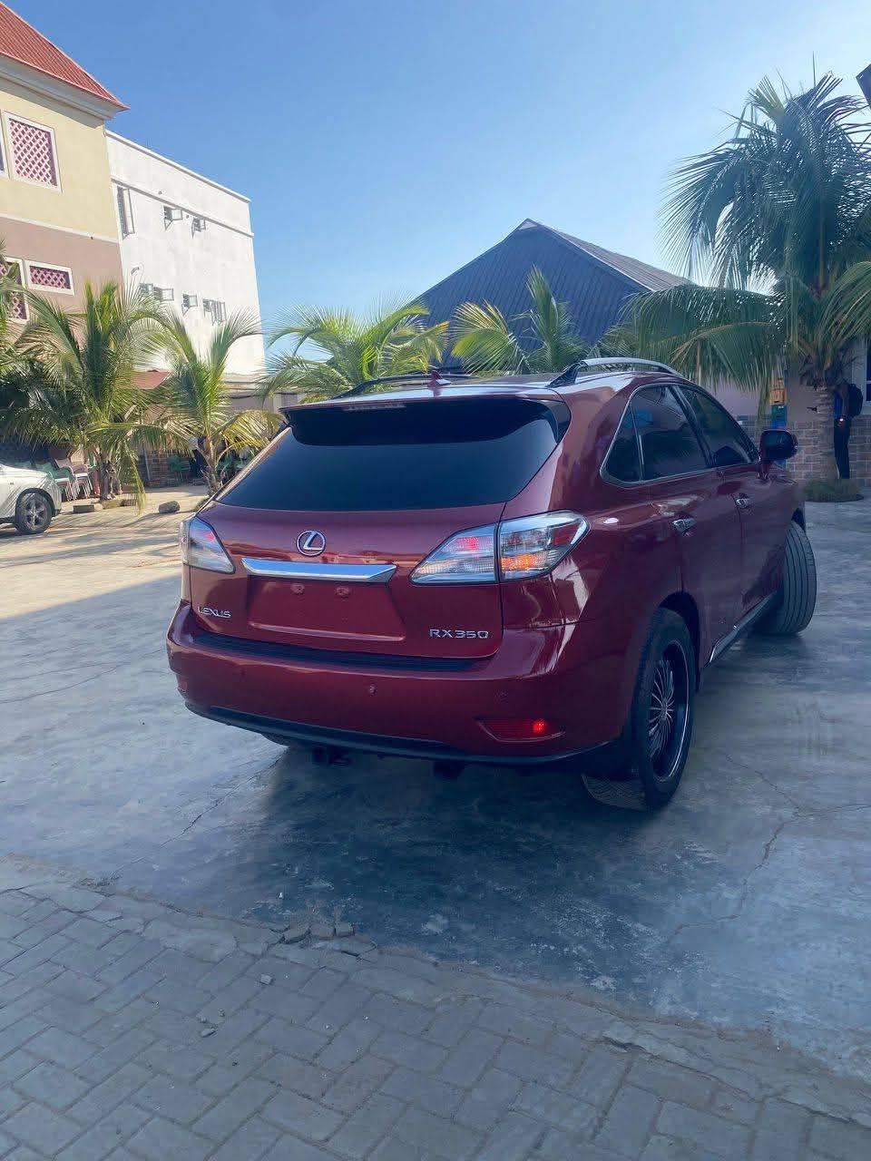 A picture of Few Months Used Tokunbo Std Lexus Rx350 2011 Full Option