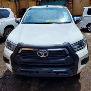 used toyota hilux