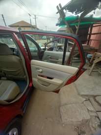 A picture of Clean 2007 Nissan tilda