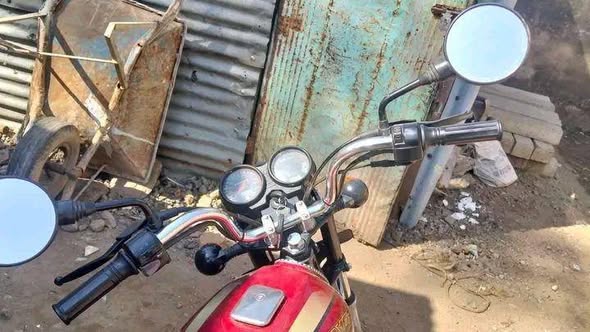 bajaj boxer