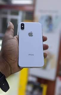 A picture of iPhone X gb64 bt