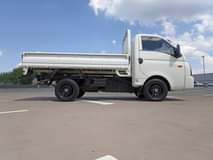 A picture of 2015 Hyundai H100 manual 2.6 bakkie only 157kms ready to
