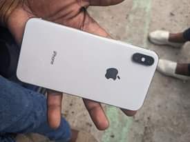 A picture of Iphone X