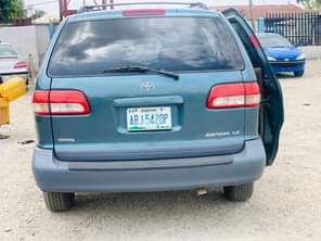A picture of FIRST BODY An Extremely Clean Used Toyota Sienna 2002 Model