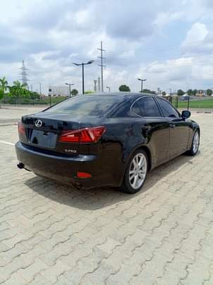 A picture of IS250