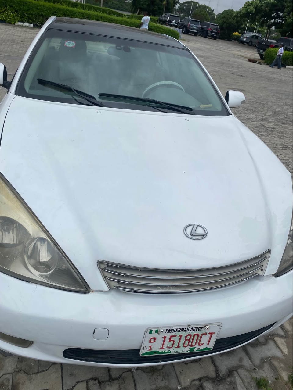 A picture of Lexus Es330