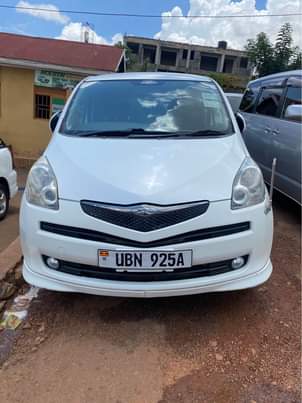 A picture of Toyota Ractis