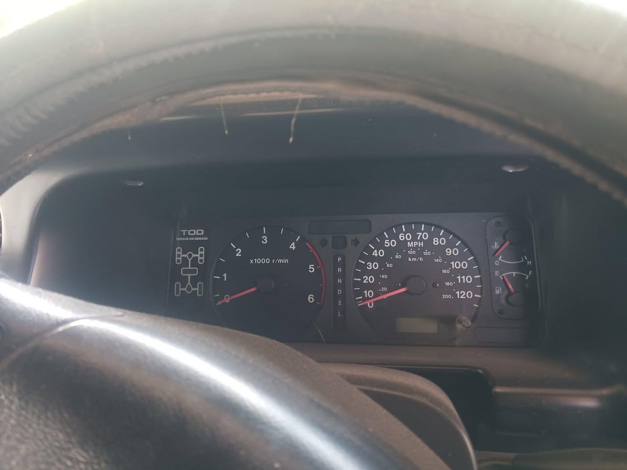 A picture of 2000 ISUZU Trooper 2000