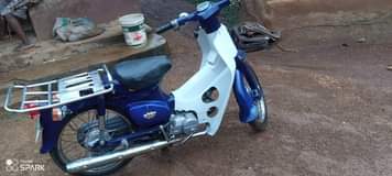 A picture of 2002 Honda Culb 70 engine