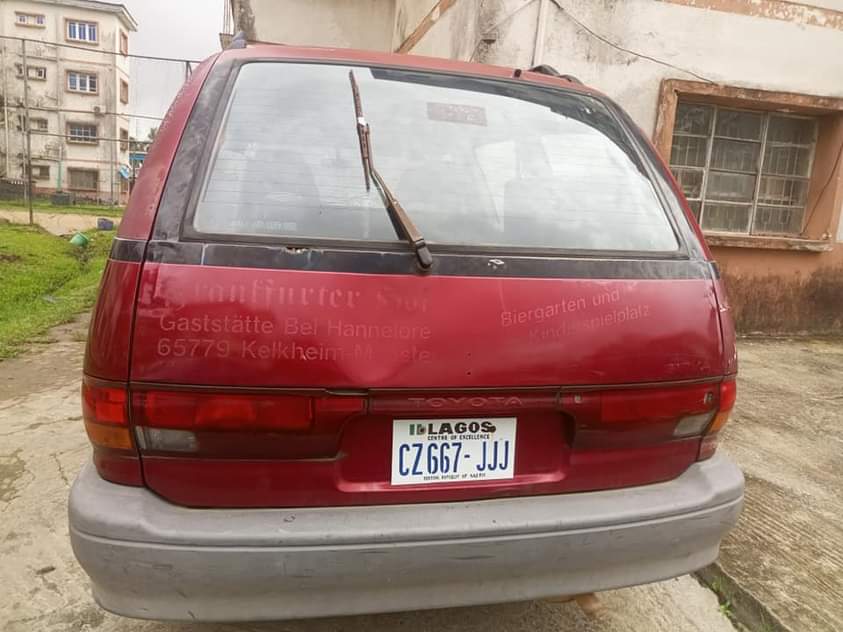 A picture of Toyota Previa 1999 RED 08032534466