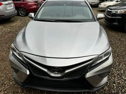 A picture of Slightly used 2020 Toyota Camry SE 22m net price Abuja