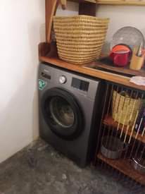 A picture of Kitchen units and appliances