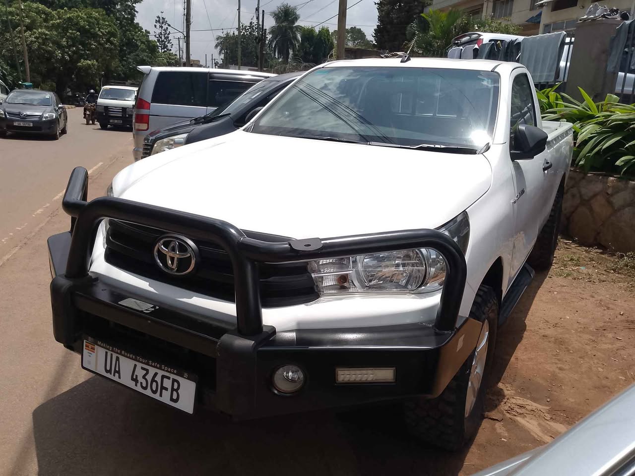 A picture of Toyota Hilux Single Cabine Model 2022 Manual 0787181703 0704482571 Call
