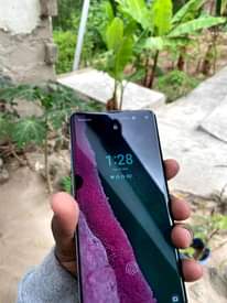 A picture of Samsung s10 plus 5g