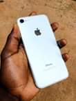 A picture of iPhone 7 32Gb at 280k