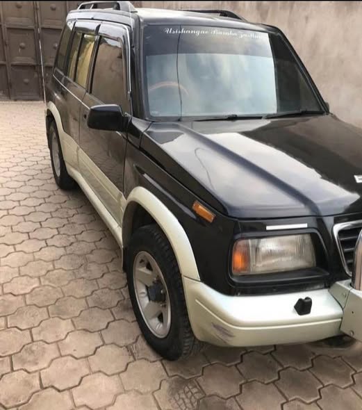 A picture of SUZUKI ESCUDO INJINI NDOGO INAUZWA 3 5m 0791084871