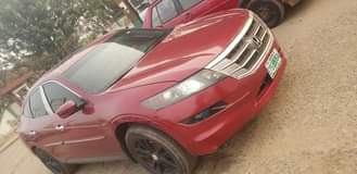 A picture of Honda crosstour 210