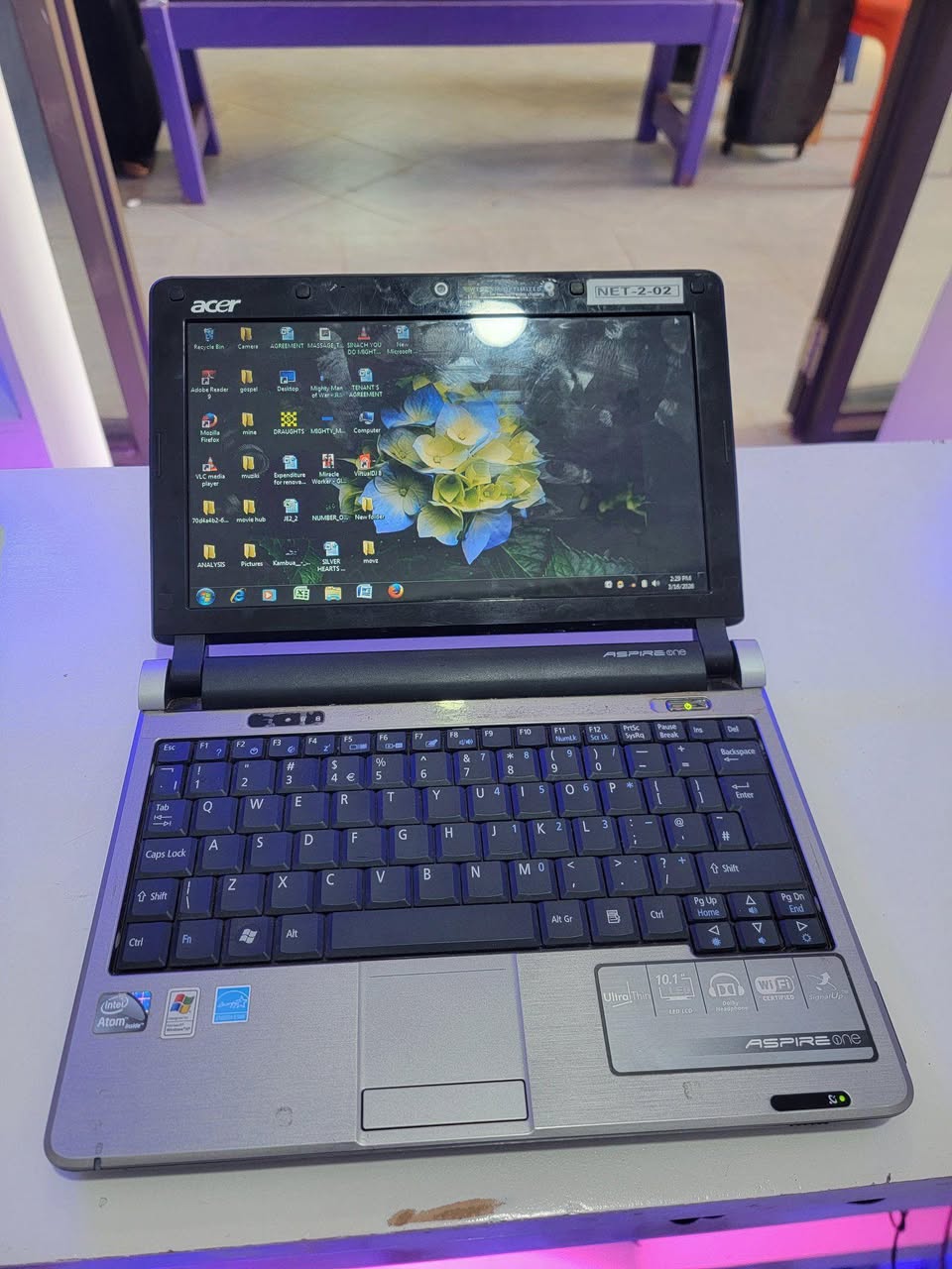 A picture of Acer mini laptop