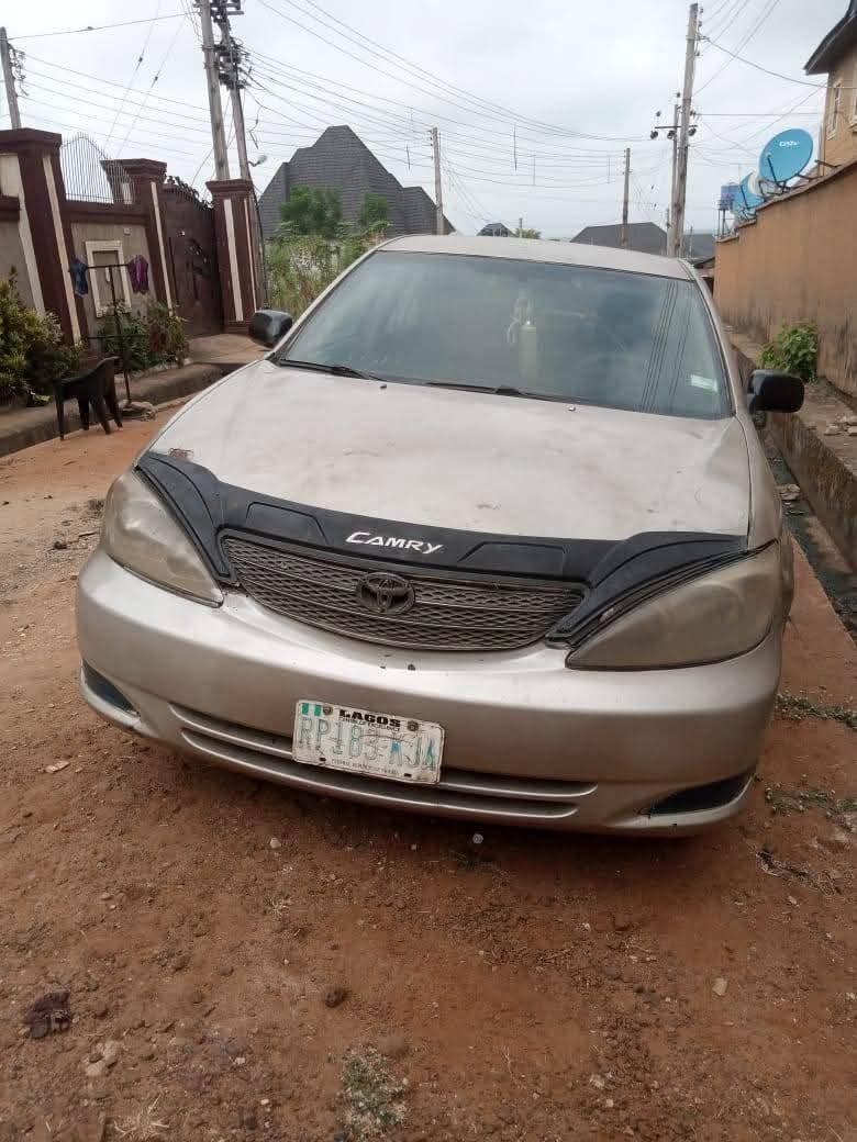 A picture of 2005 Toyota camry