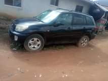 A picture of Toyota RAV4 2004
