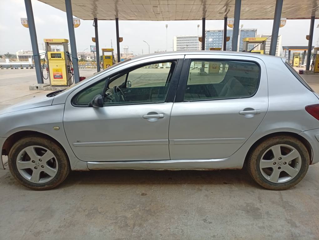 A picture of Peugeot 307