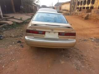 A picture of 2000 Camry 08129291824
