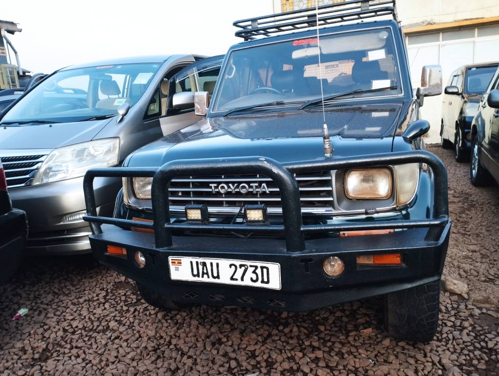 A picture of SX land cruiser Call 0753582273