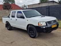 used nissan np300