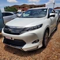A picture of HARRIER 2015 90M