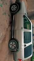 A picture of Nissan Pathfinder 2002