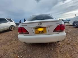 A picture of Toyota crown athlete
