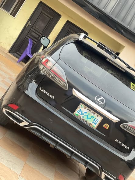 A picture of Lexus 09030762083