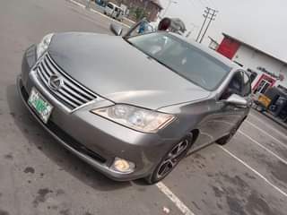 A picture of Lexus Es350 2012