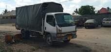 A picture of Canter tone 3.5 engine Ina shidah kwenye shaft imezungusha mkono