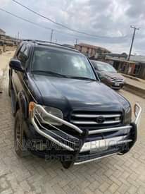 A picture of Toyota sequoia 202 model