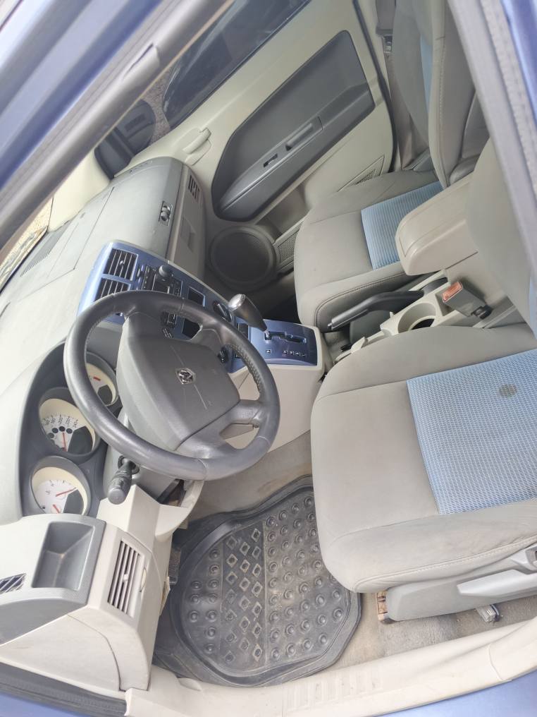 A picture of Dodge caliber