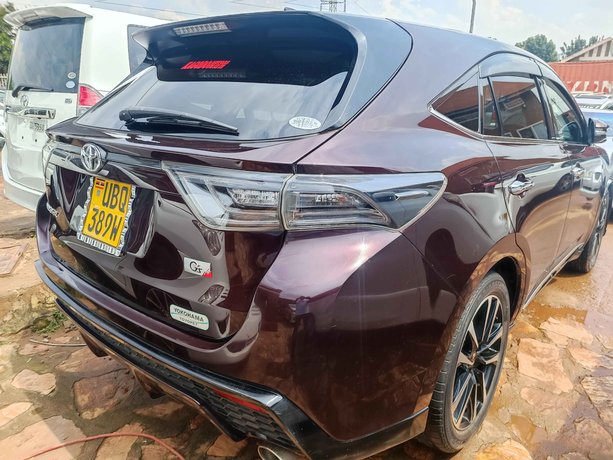 A picture of Toyota harrier