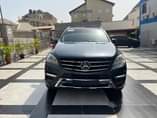 A picture of Mercedes ml550 v8