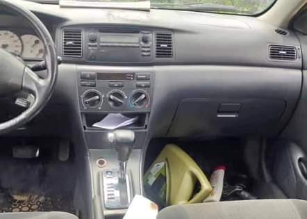 A picture of 2004 Toyota 2004 Sedan