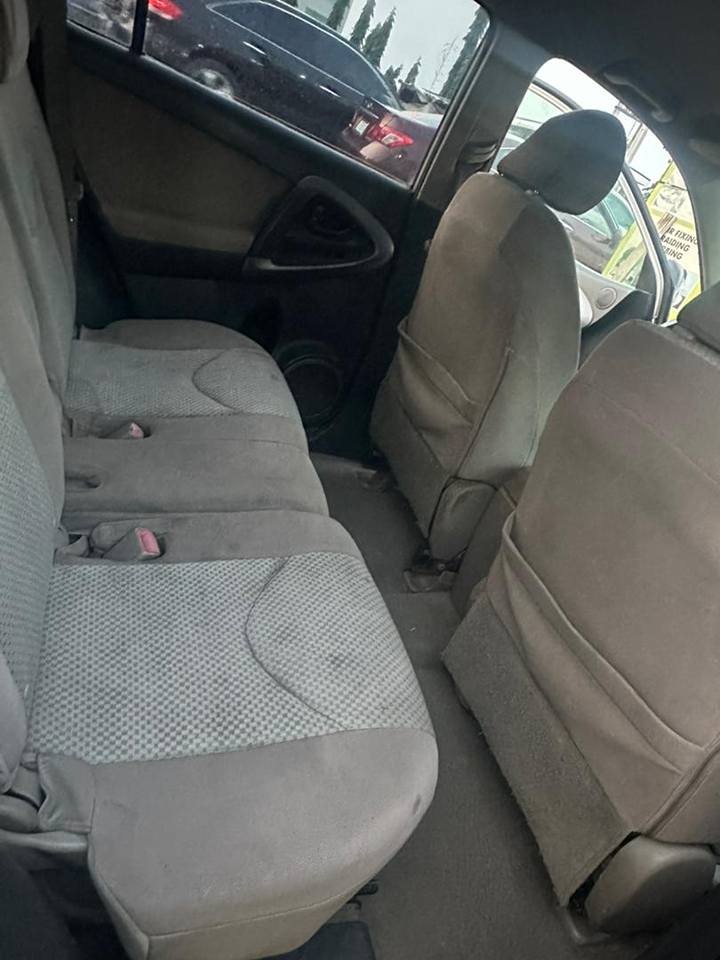 A picture of 2007 rav4 four plug engine first body kpan engine gear