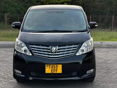 A picture of Toyoya Alphard on sale EFF gari ni nzuri sanaaaa