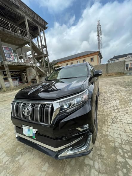 A picture of 2018 Toyota LandCruiser Prado Toks Standard